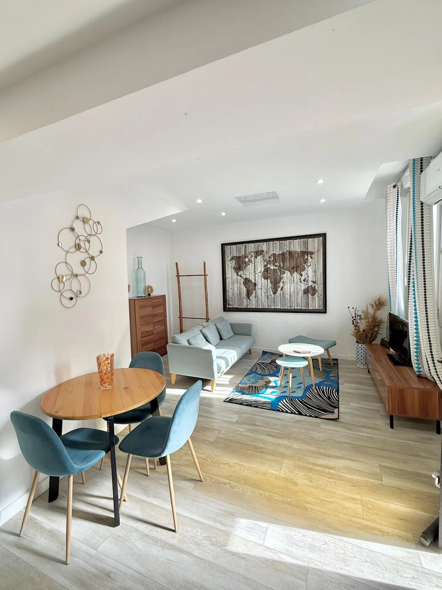 Agence immobilière de 