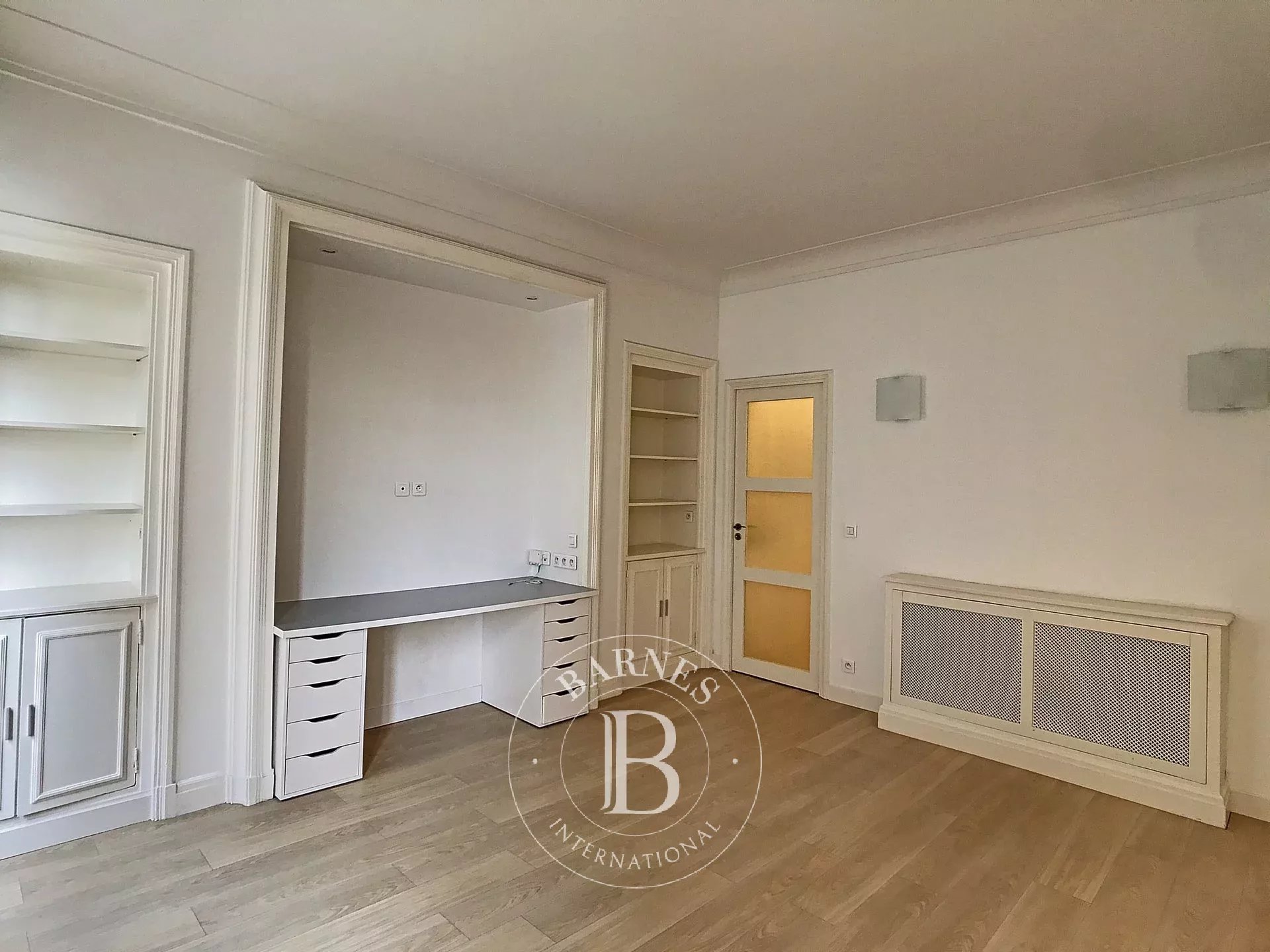 Daire Paris 8ème - picture 4