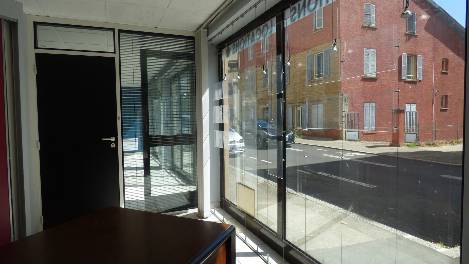 Local commercial 60 m² centre Fontaines-sur-Saône