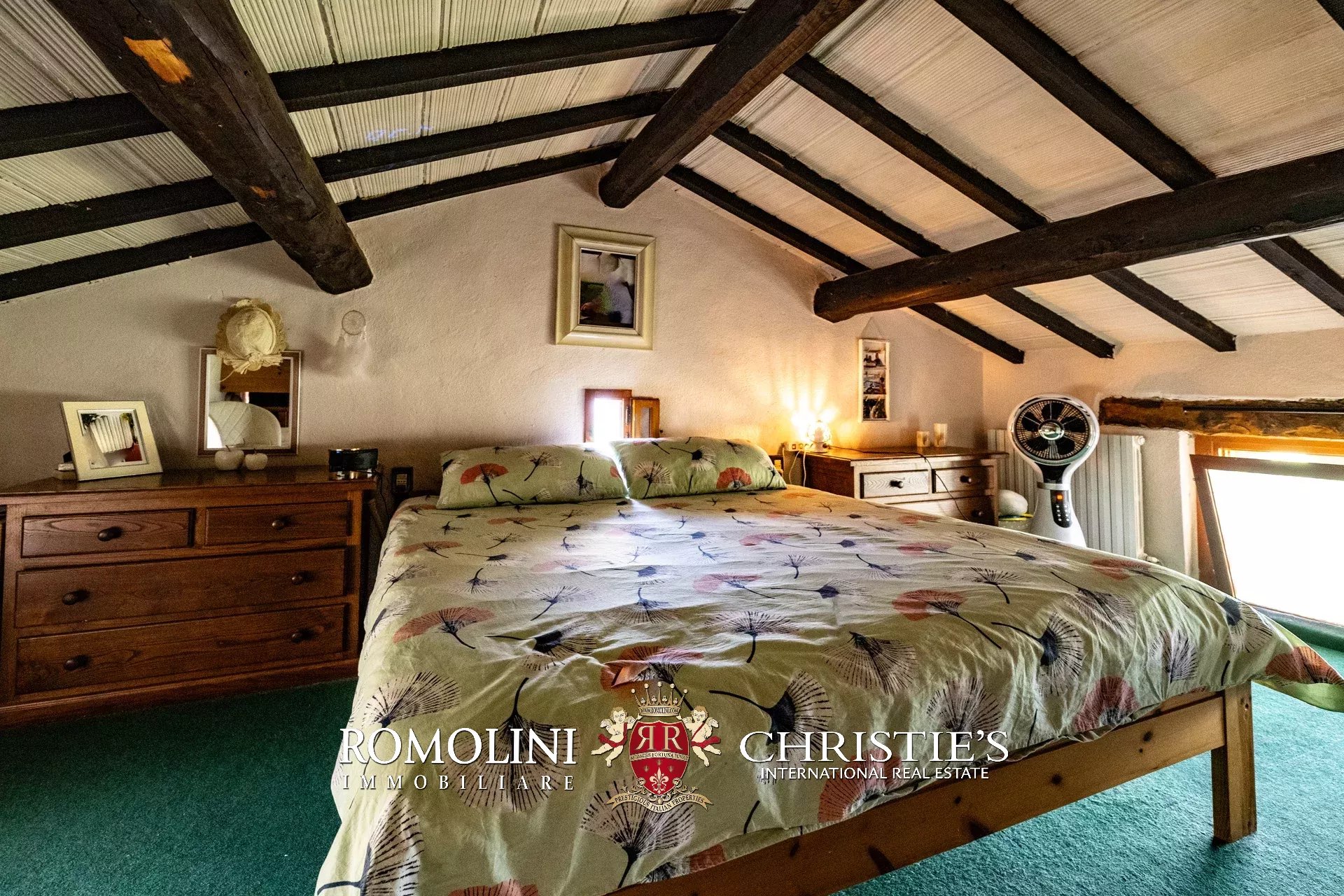 9 Bedroom Villa/Townhouse's Image 82