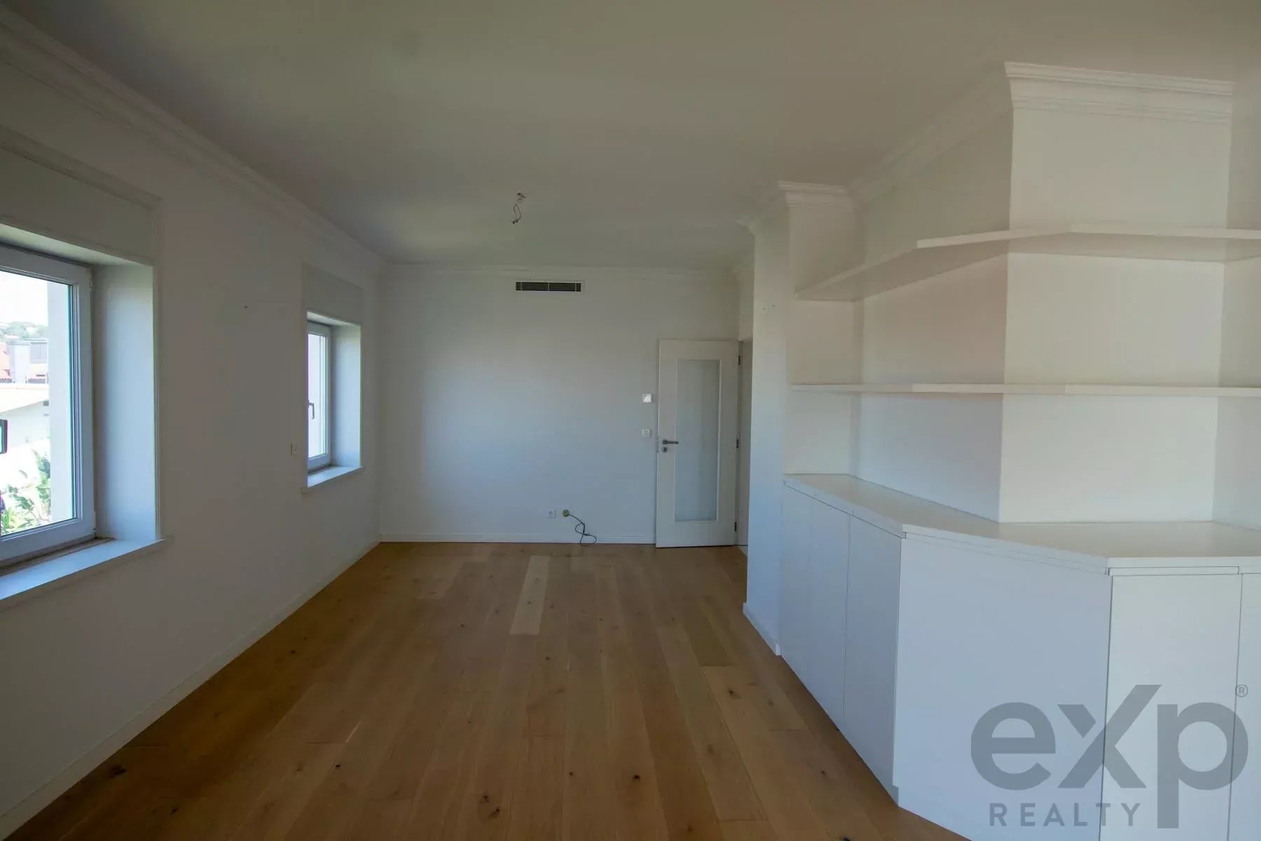 Penthouse Luxury with Sea & Harbour Views in Prime Estoril 85996079 image 20