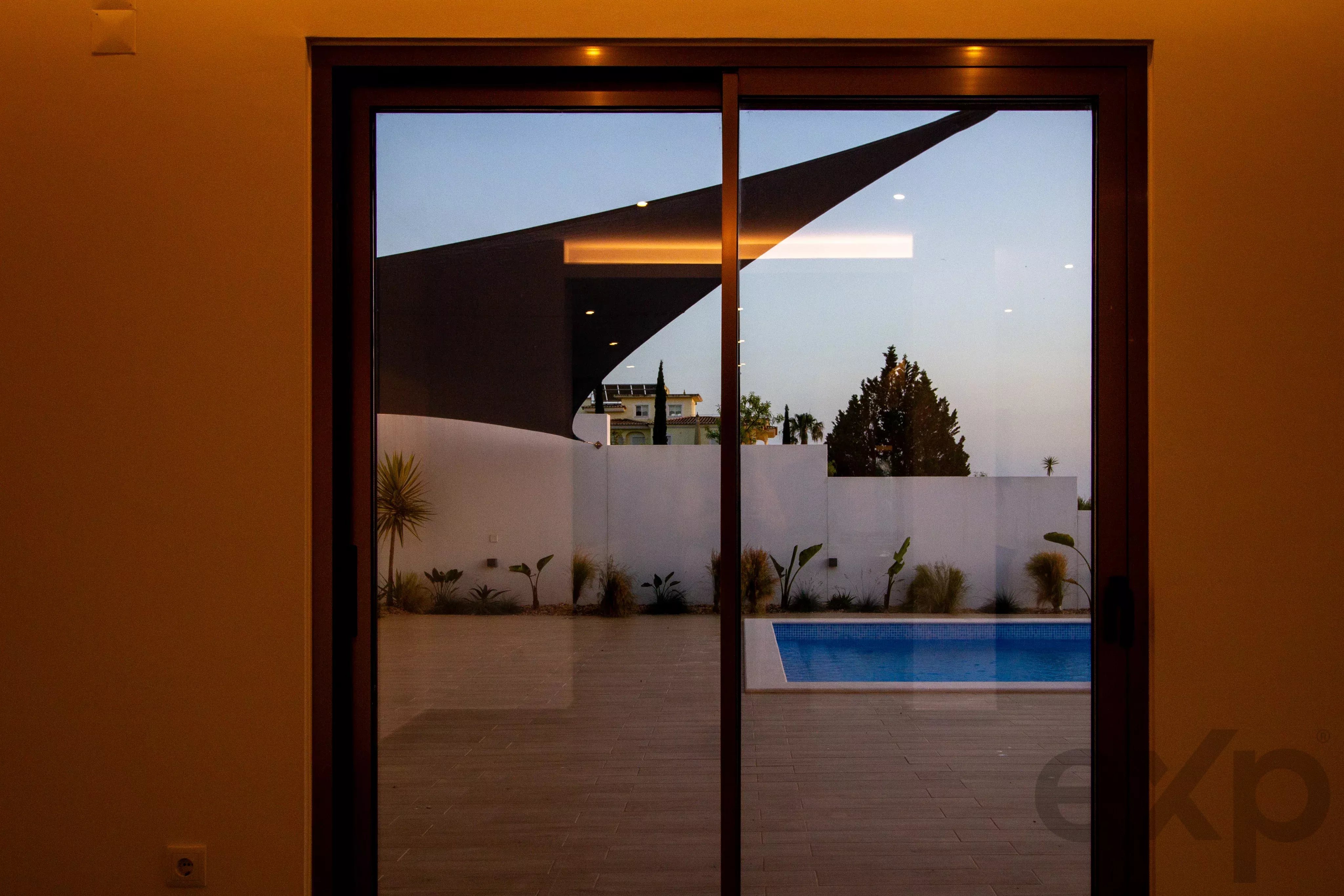 Luxury Contemporary Home with Sea View in Ferragudo 87049638 image 49