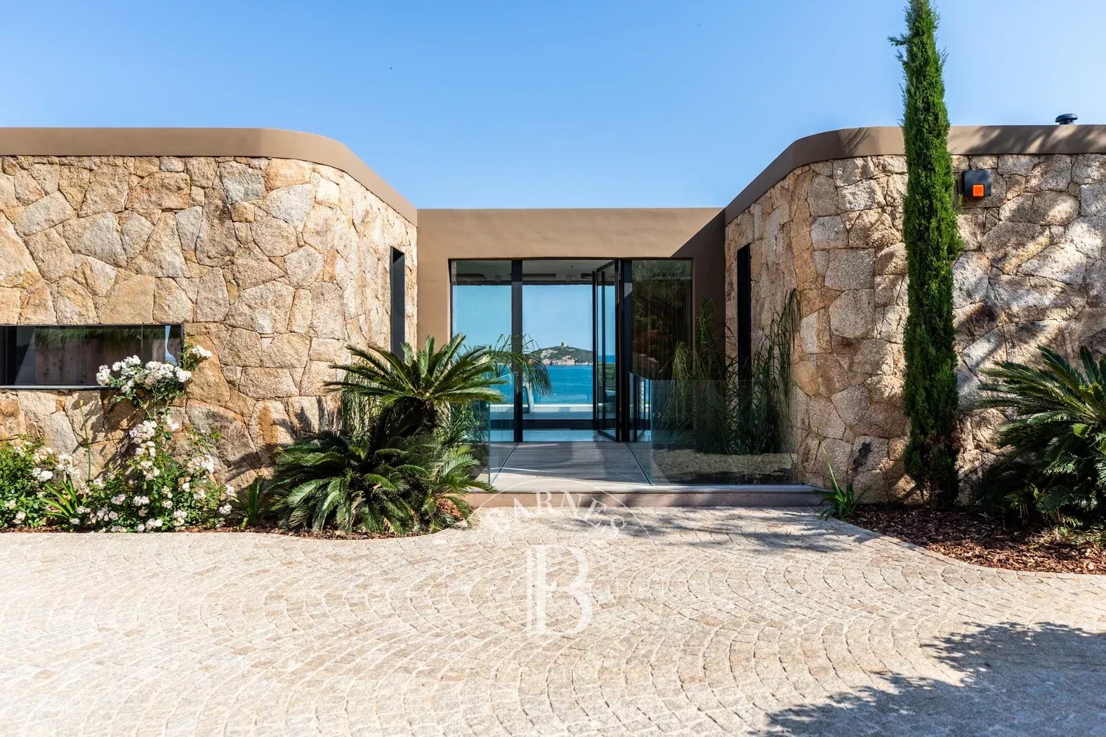 Villa Sainte-Lucie-de-Porto-Vecchio  -  ref 84126537 (picture 2)