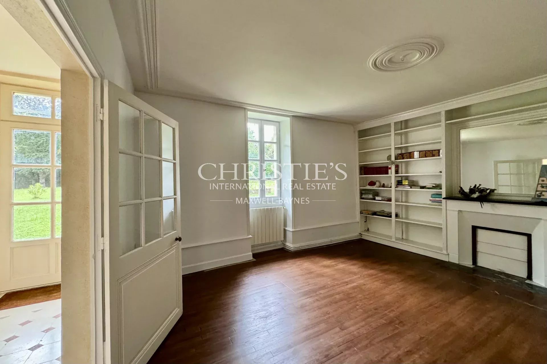 11 Bedroom Villa/Townhouse's Image 14
