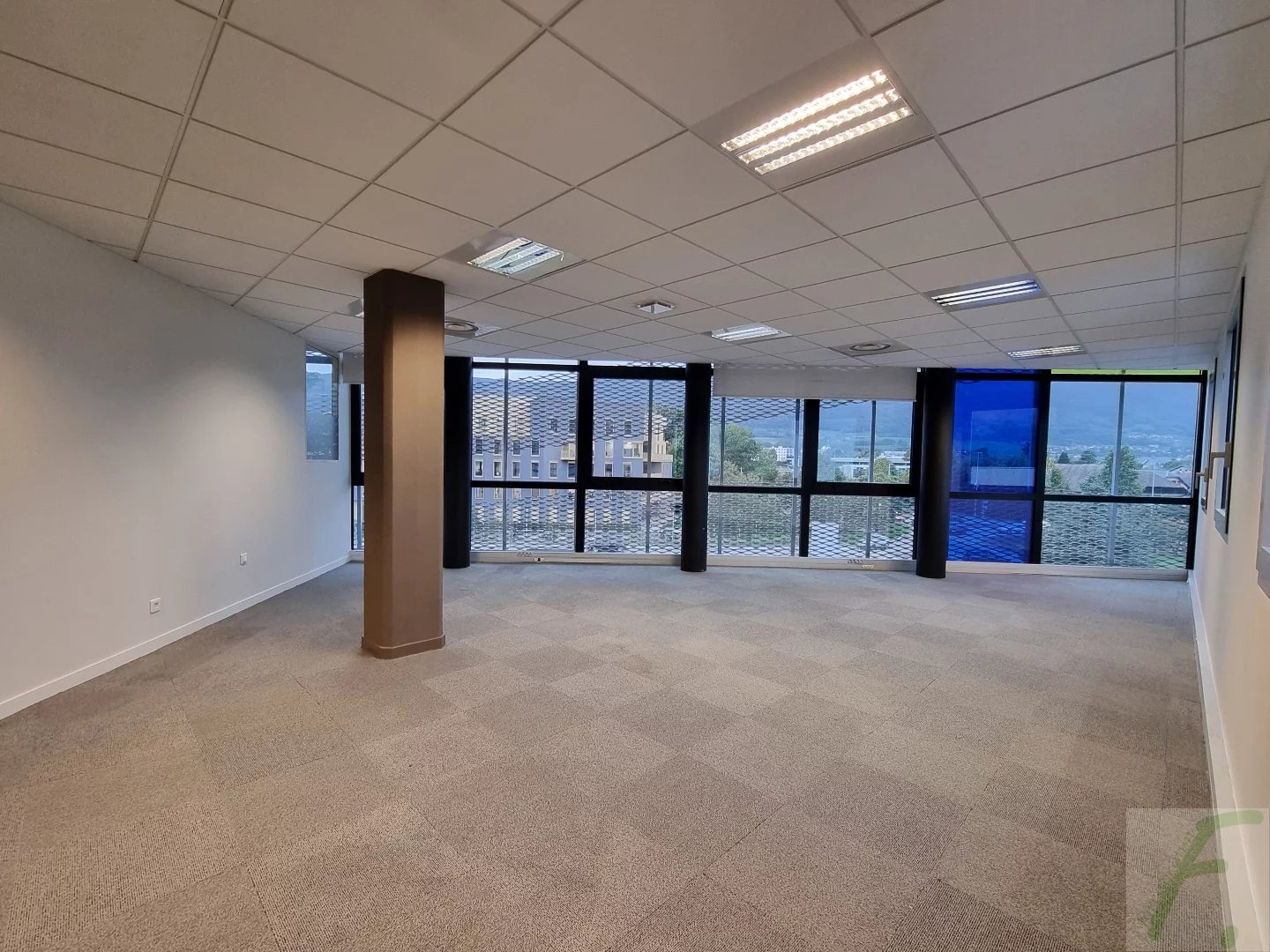 Location Bureau La Motte-Servolex