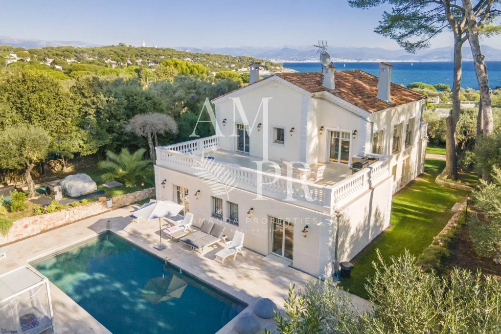 Villa for sale in Antibes — Luxury Villa in Cap d'Antibes near La Garoupe Beach | Family Estate