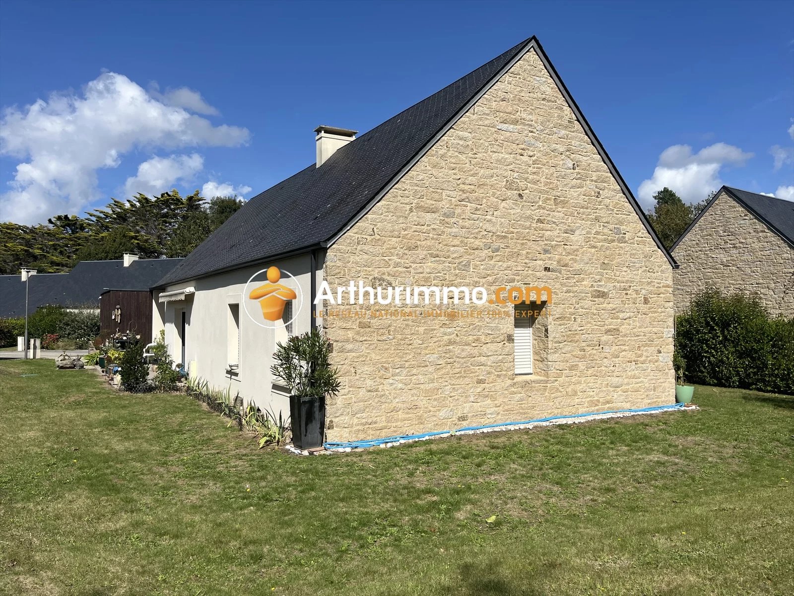 Agence immobilière de AXE AVENIR TRANSMISSION