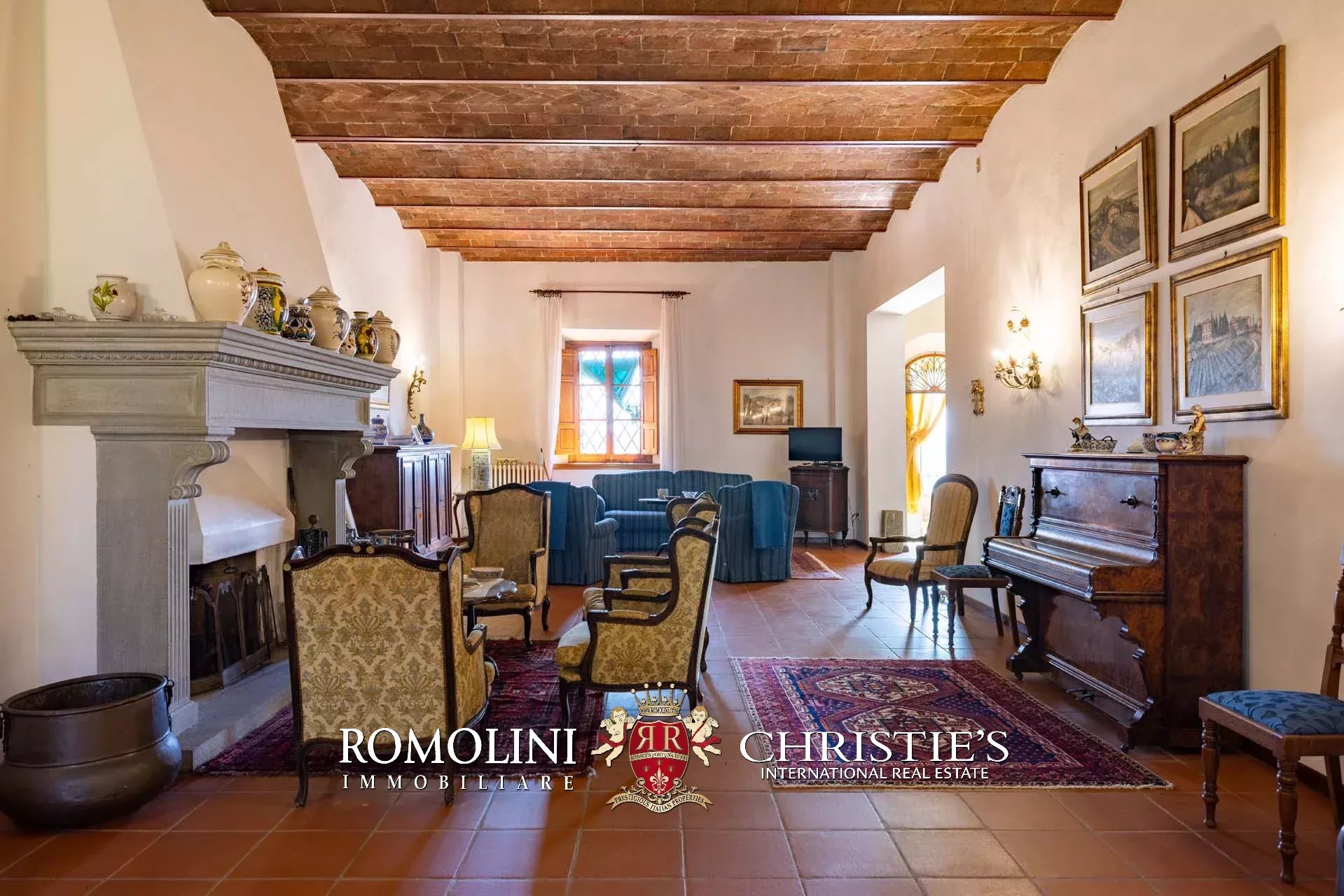 30 Bedroom Vineyard's Image 31