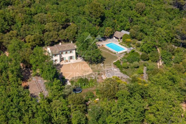 Exceptional Estate – 10-Hectare Private Domain with Panoramic Views — photo 1
