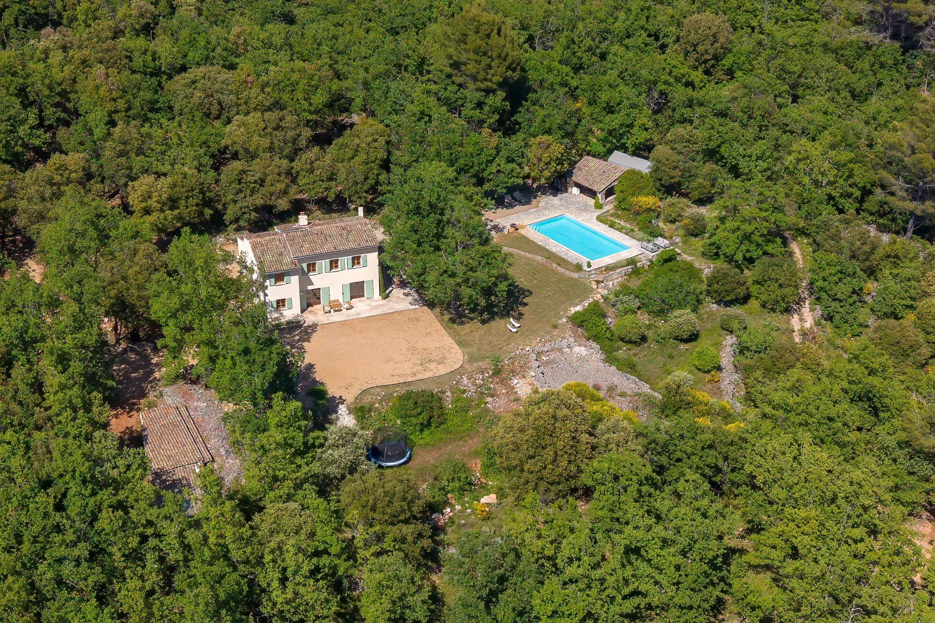 Propriété d’Exception – Domaine Privé de 10 Hectares avec Vue Panoramique
