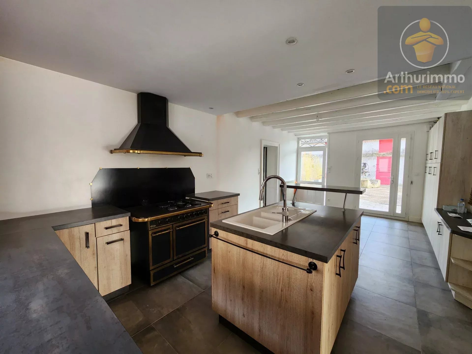 Longère Restaurée – 9 Pièces – DPE C – Jardin Paysager de 3 175 m² à Villorceau — photo 10