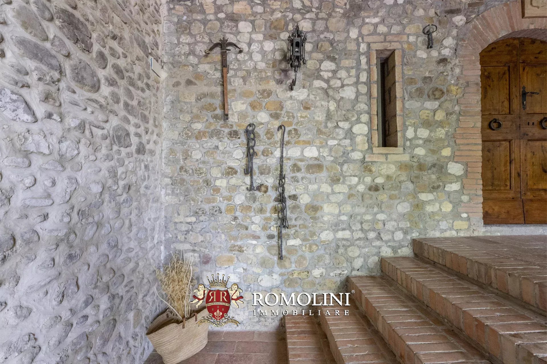 7 Bedroom Vineyard's Image 38