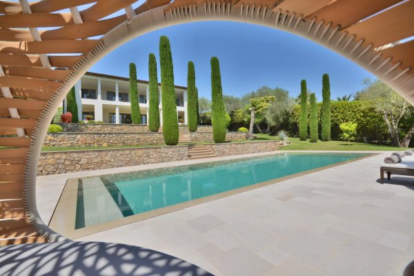 Luxury Villa in Mougins | Prestigious Family Estate in Castellaras — photo 7