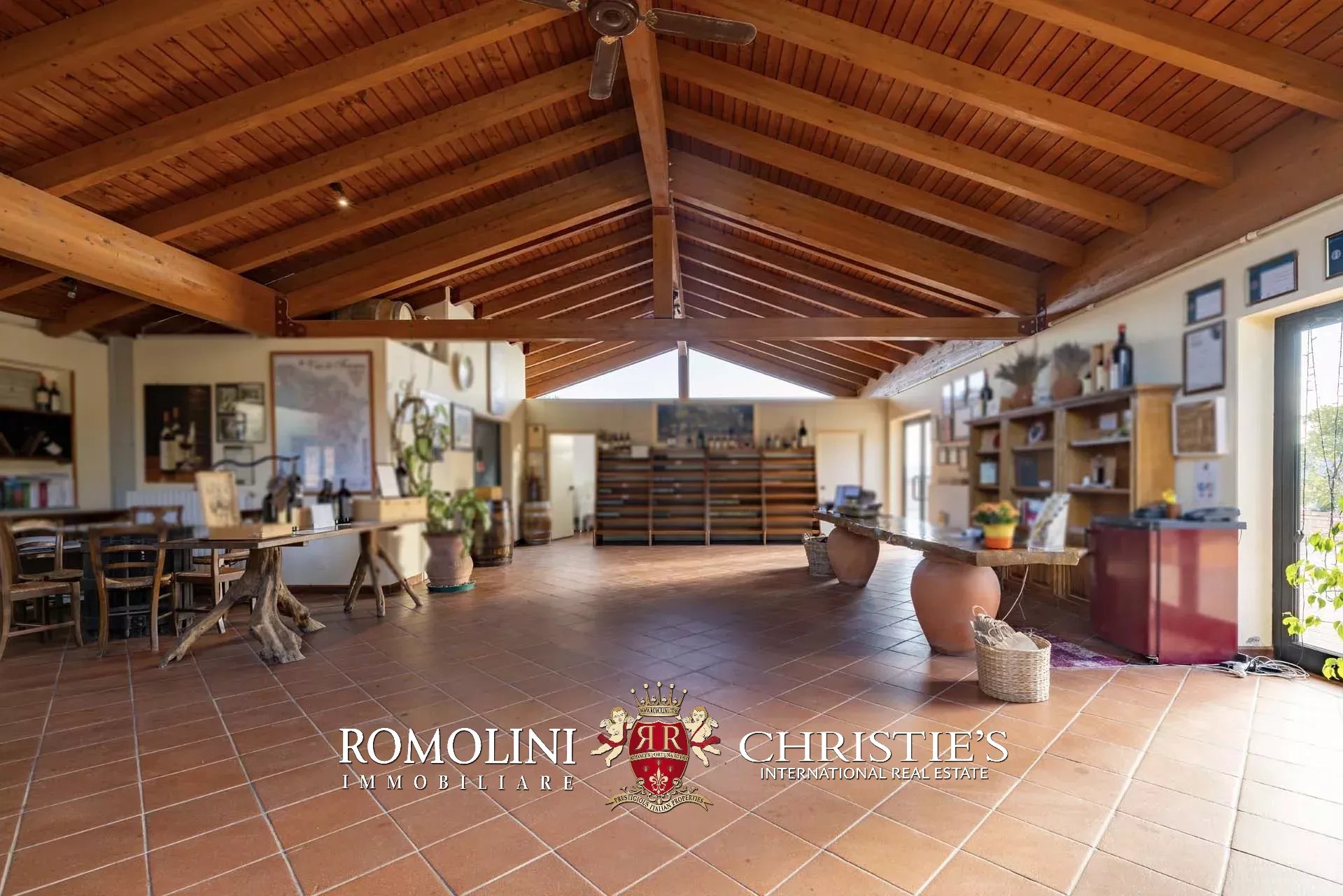 33 Bedroom Vineyard's Image 43