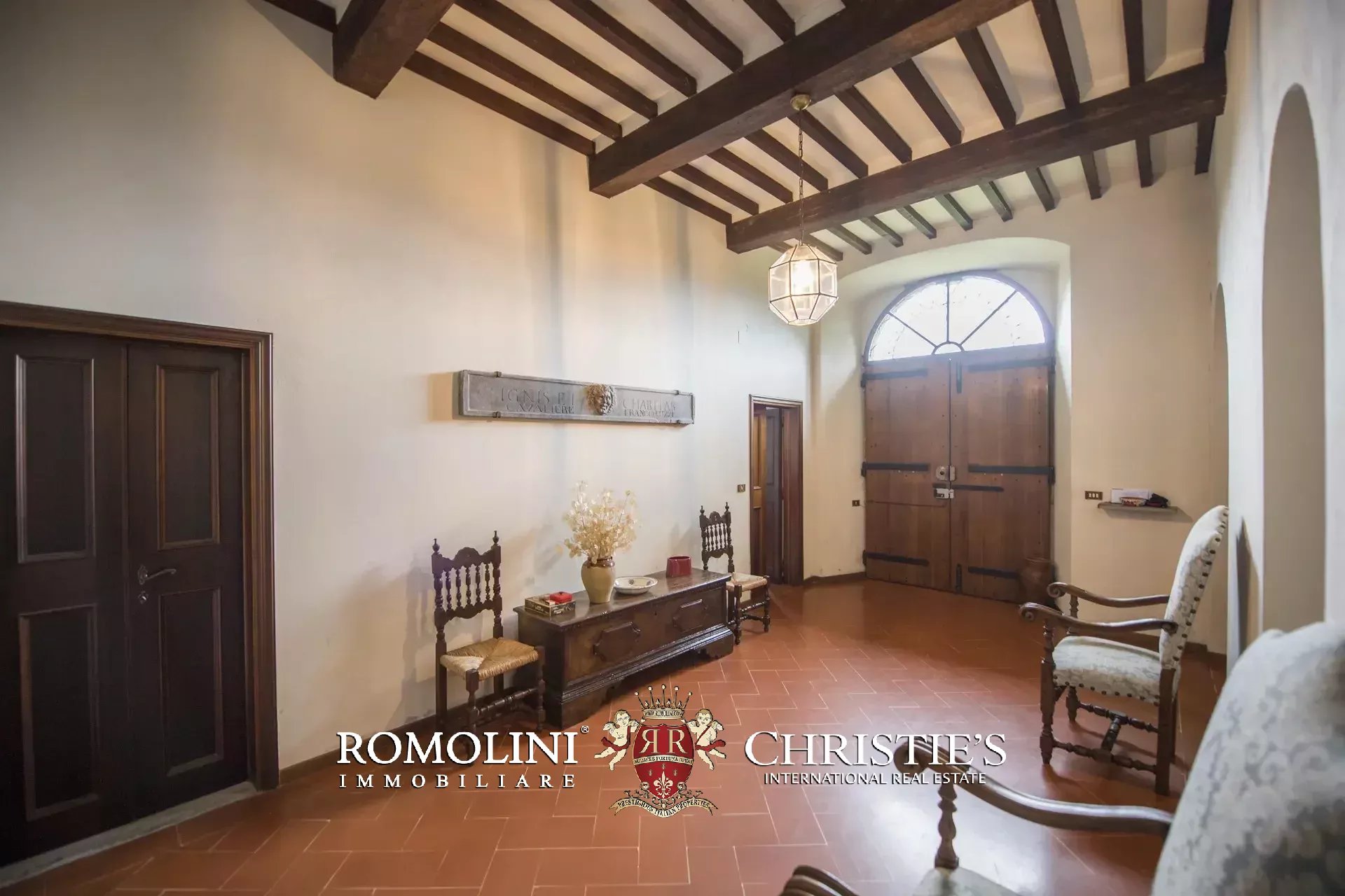 6 Bedroom Villa/Townhouse's Image 24