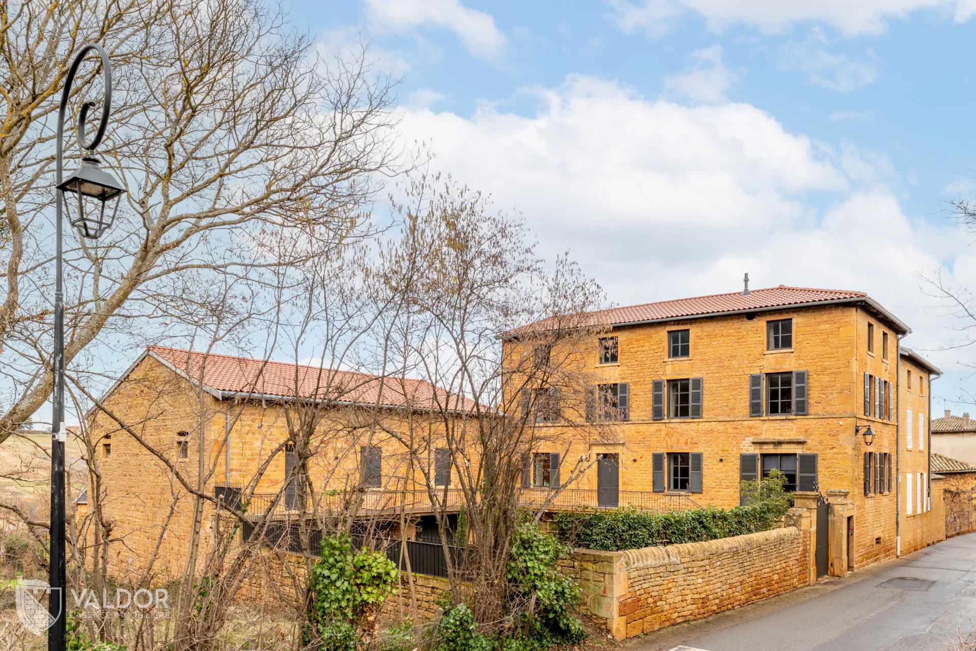 Au coeur du village et à l'abri des regards