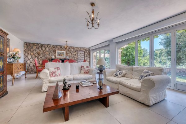 Luxury Provencal Villa in Théoule-sur-Mer with Sea Views & Pool — photo 4