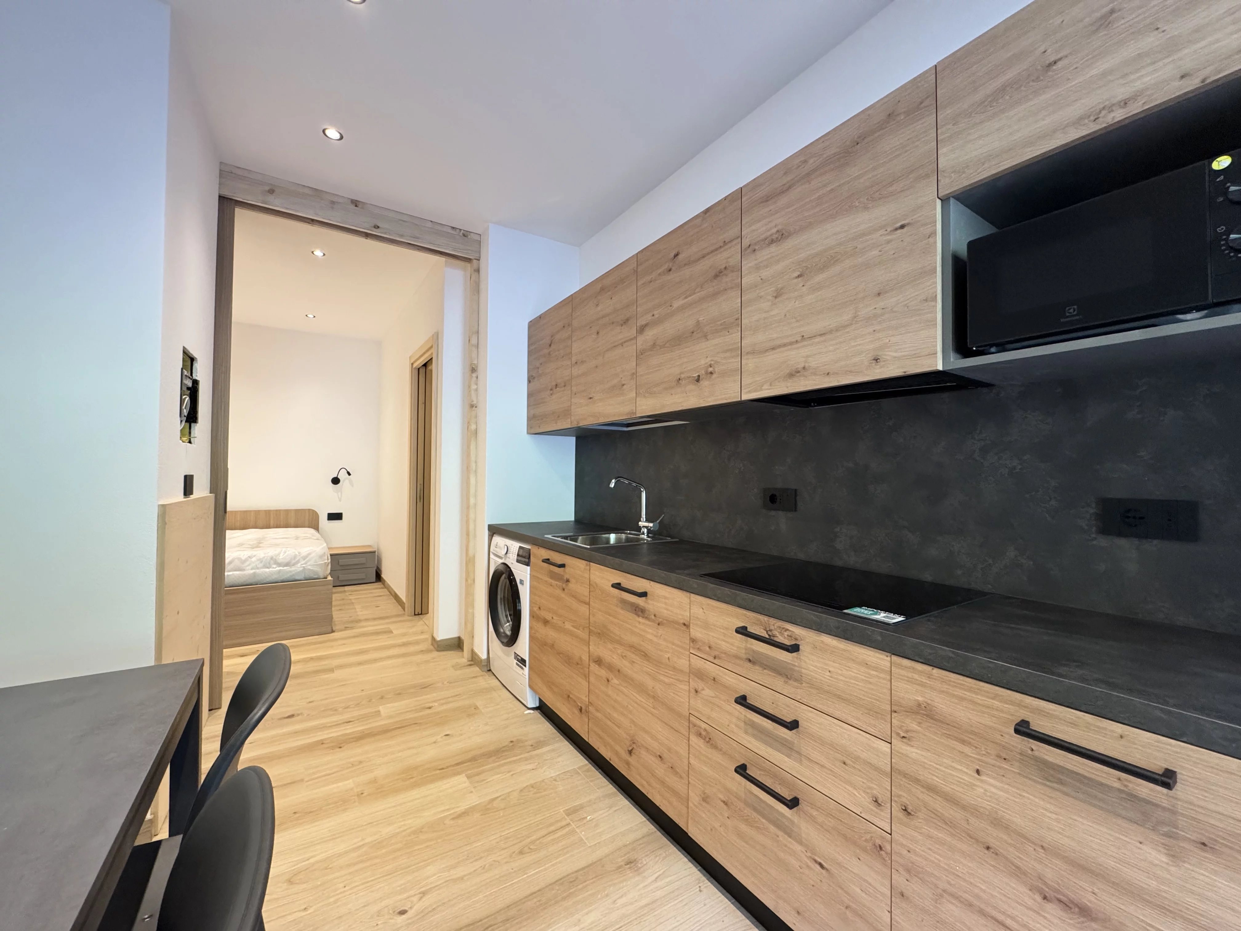 NEW STUDIO APARTMENT WITH PARKING SPACE — photo 10