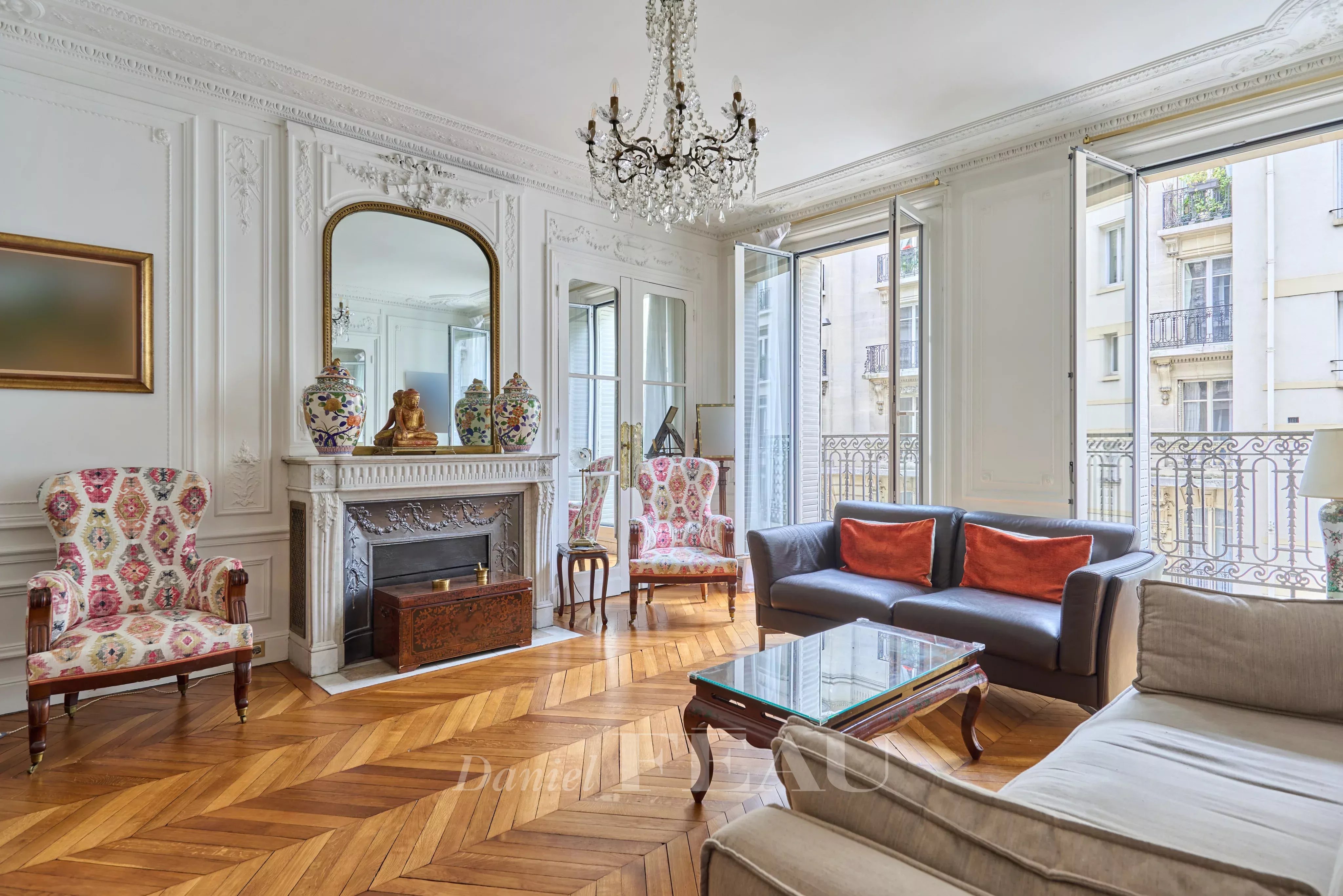 Sale Apartment Paris 16th
