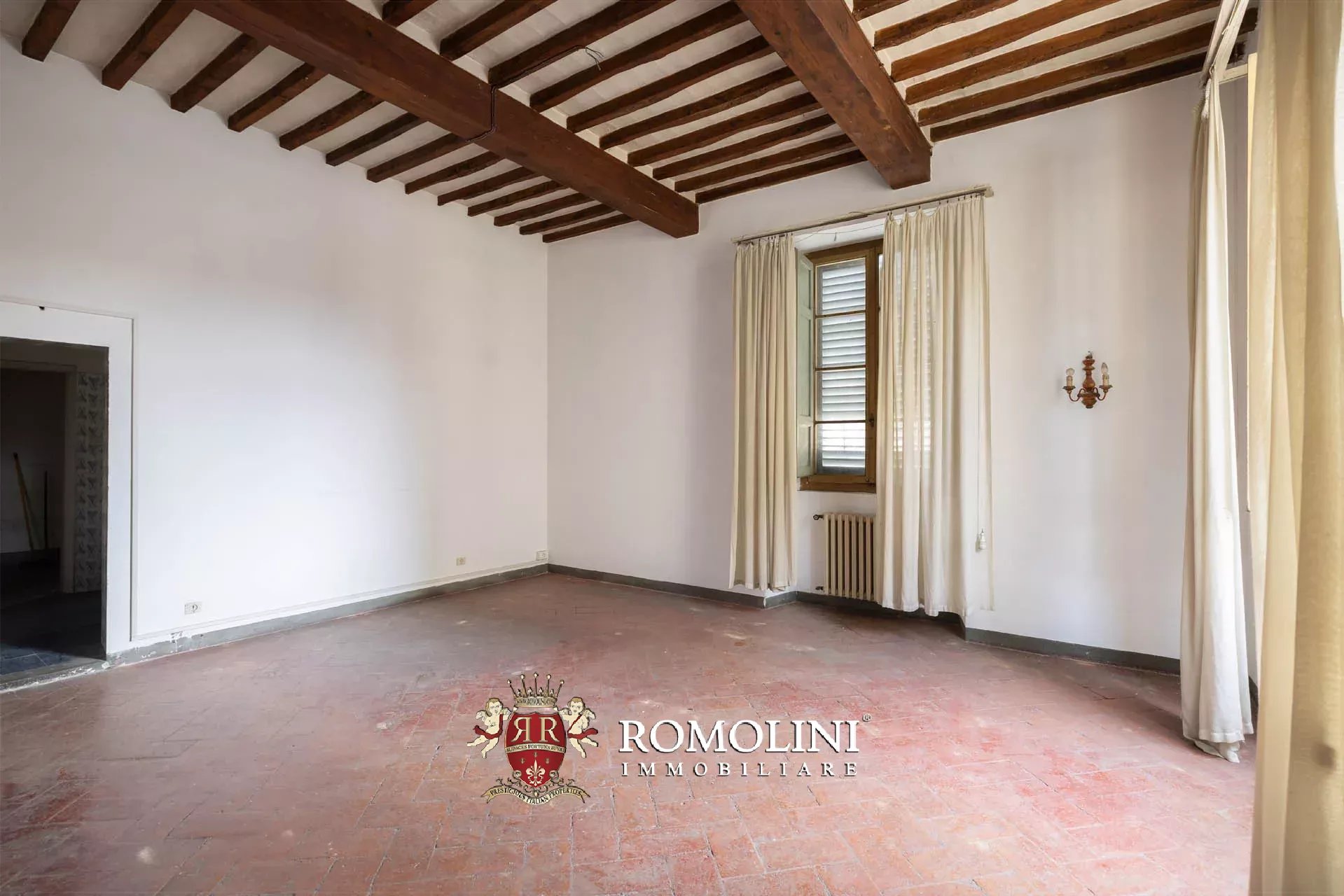 8 Bedroom Villa/Townhouse's Image 36