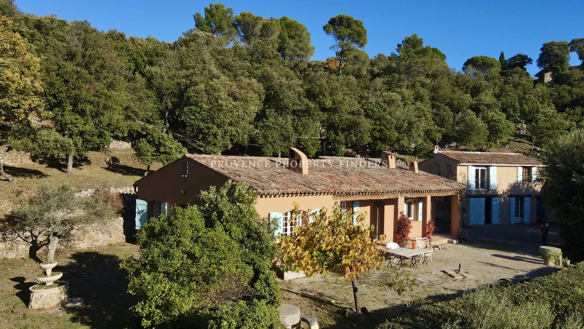 Tourtour, villa with spectaculair view! Individual apartment