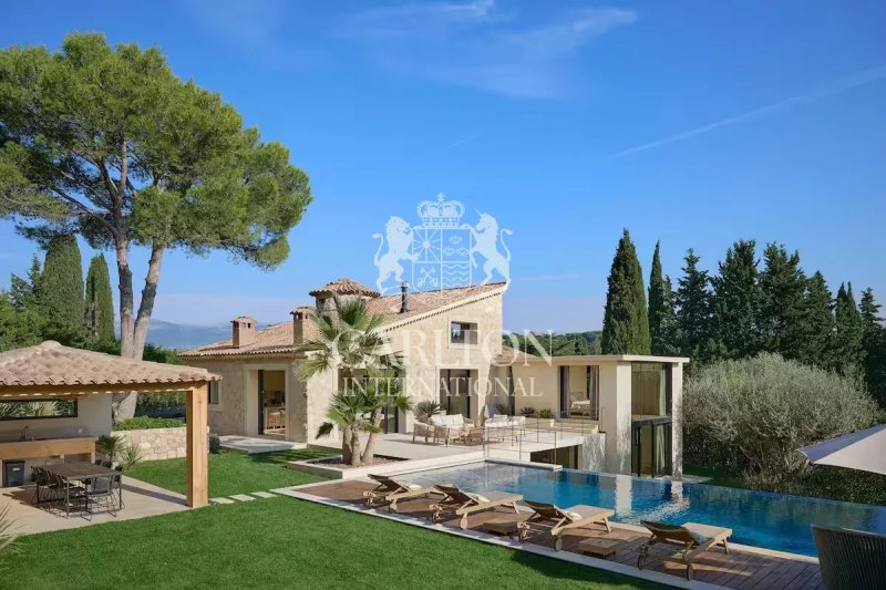 Mougins