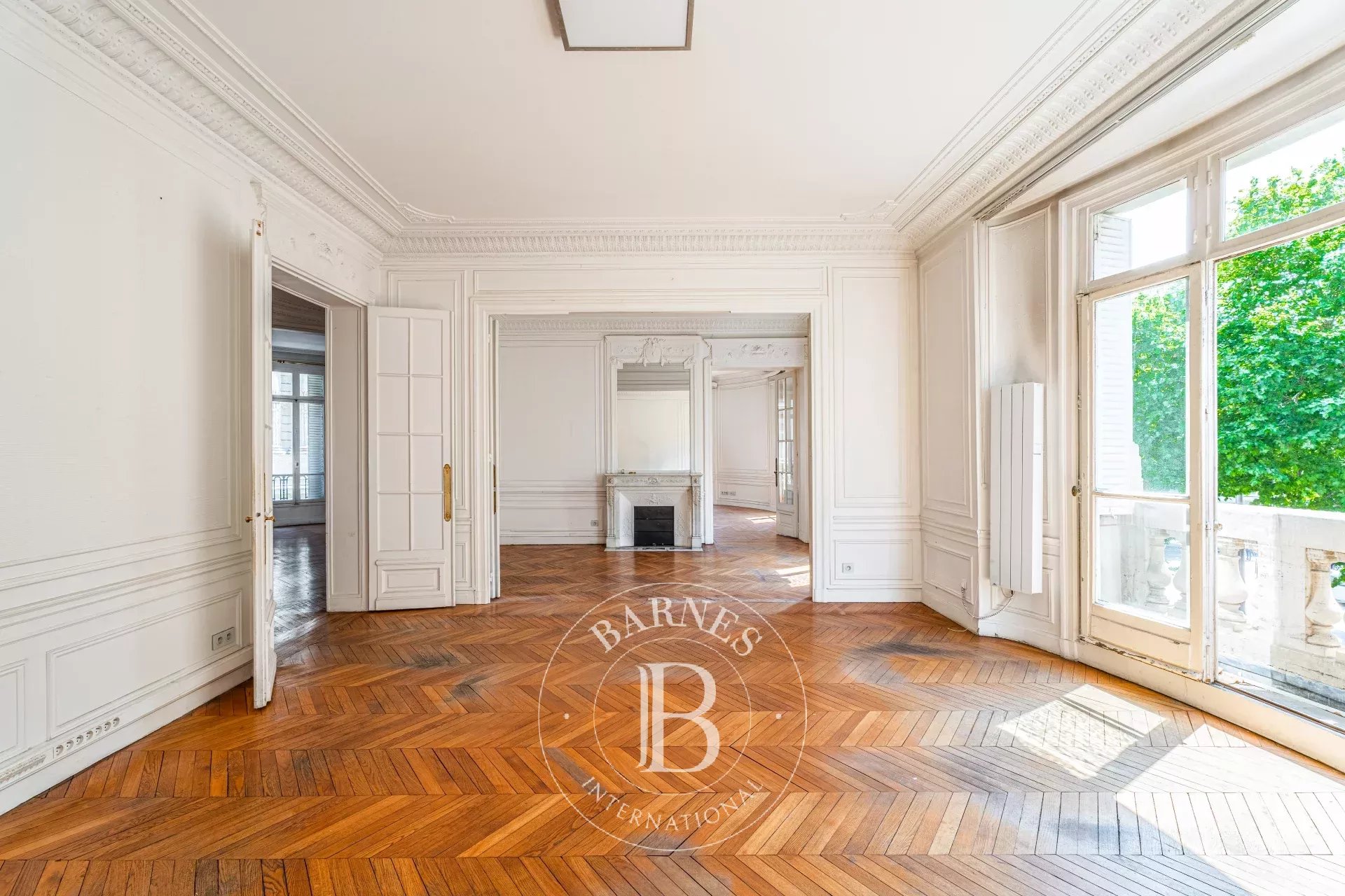 Paris 17 - Etoile / Saint Ferdinand - Appartement au 2è étage avec vue dégagée - 4 ou 5 chambres - picture 7