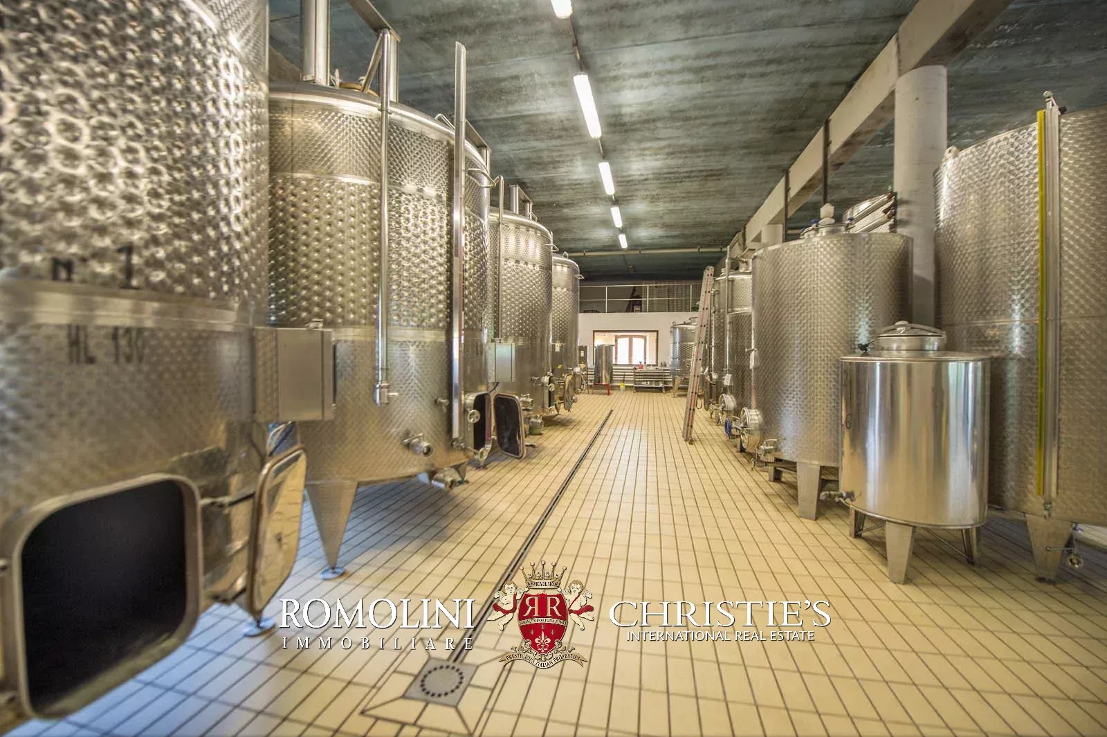 20 Bedroom Vineyard's Image 65