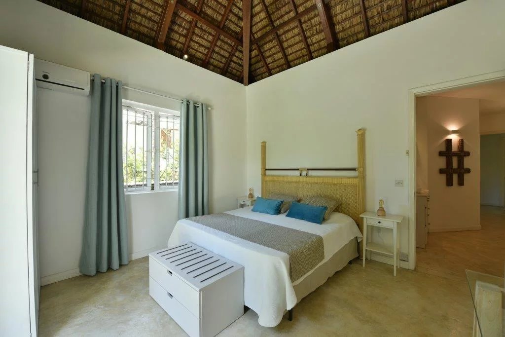 Villa Belle Mare - picture 5