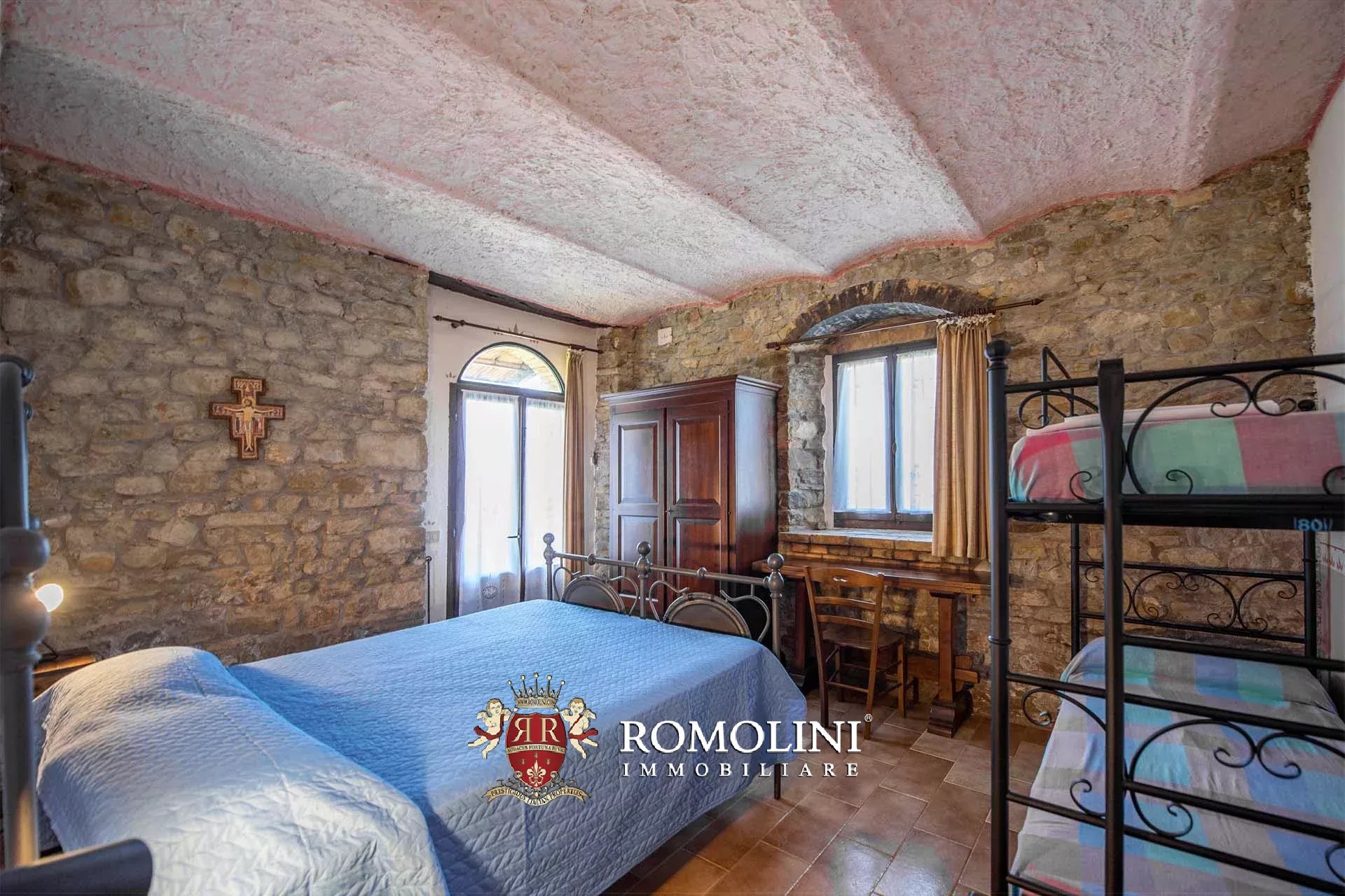 10 Bedroom Villa/Townhouse's Image 50