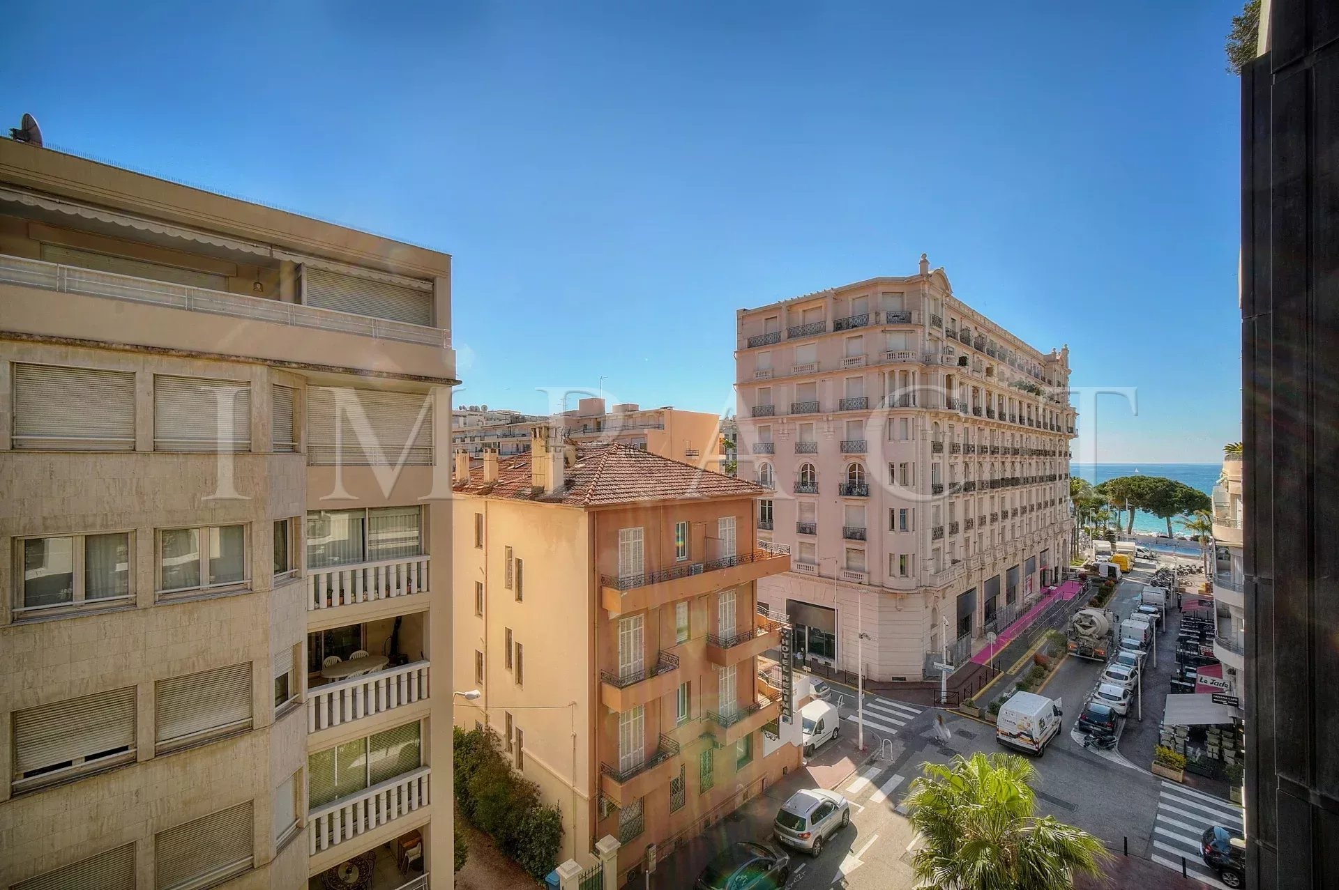 Studio rénové à deux pas de la croisette 