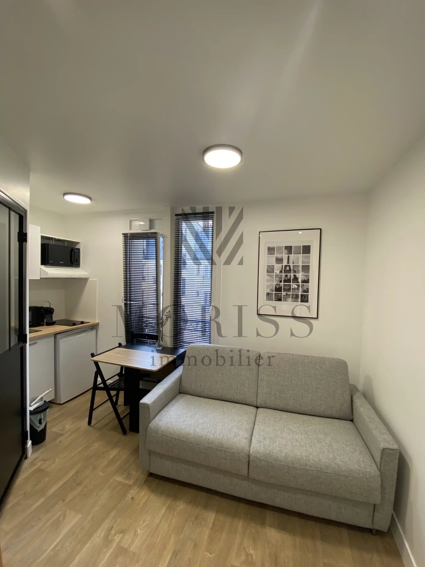EMPLACEMENT EXCEPTIONNEL - STUDIO 12 M2  - QUARTIER BEAUGRENELLE - Image Array