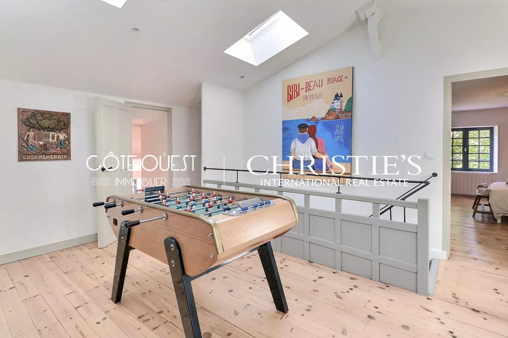 7 Bedroom Villa/Townhouse's Image 13
