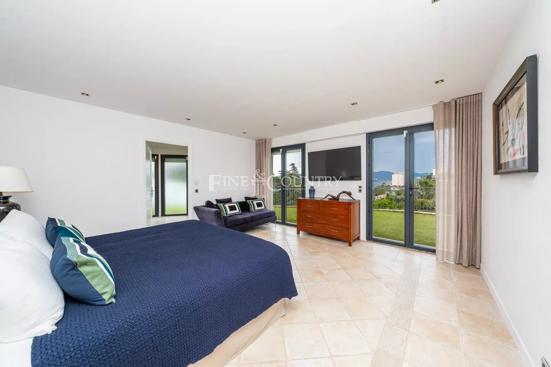 Photo of Villa for sale Cannes with sea view