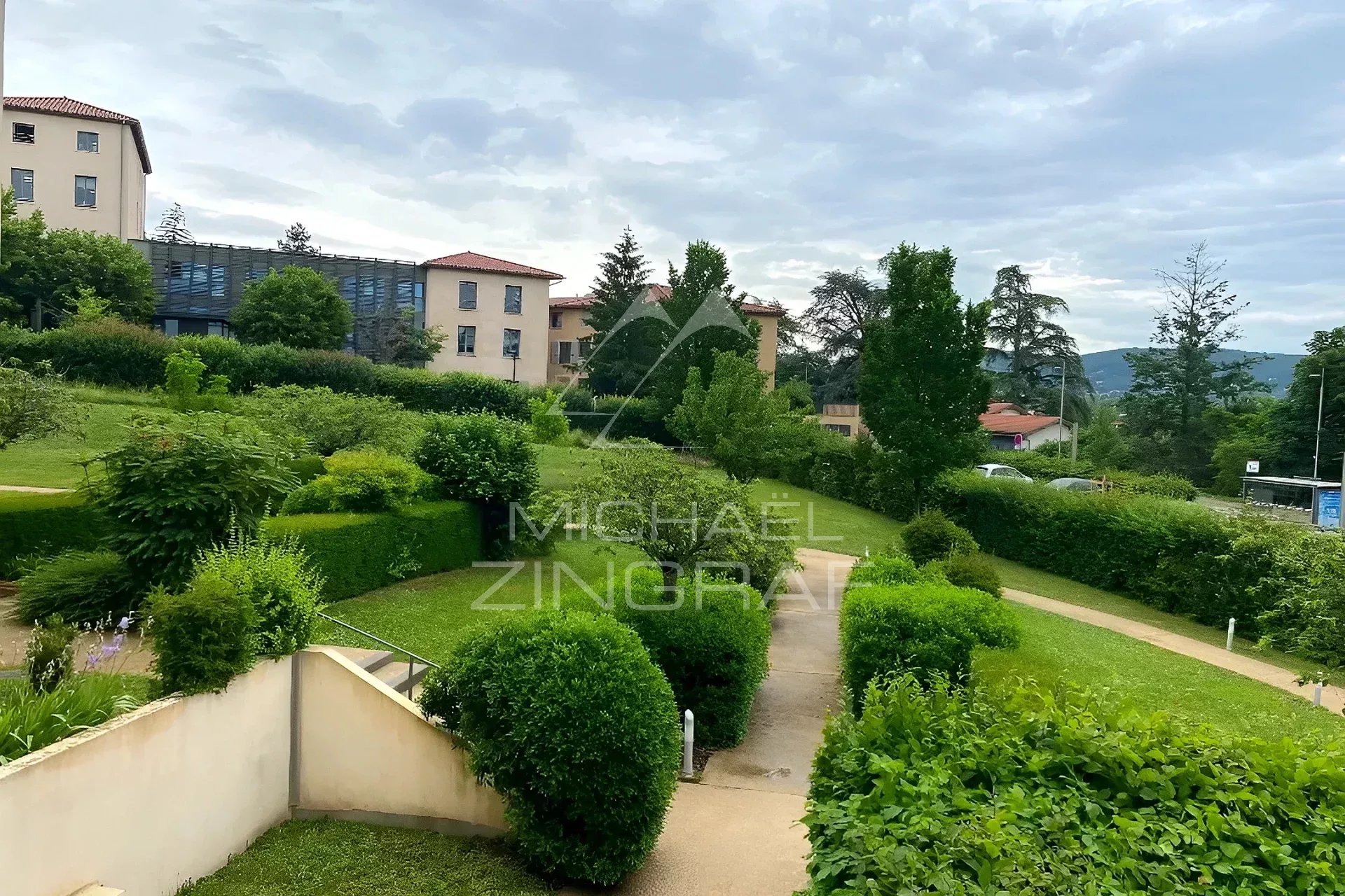Agence immobilière de 