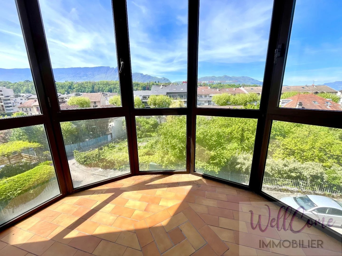 Aix Les Bains appartement T3 à rafraîchir avec garage et cave inclus