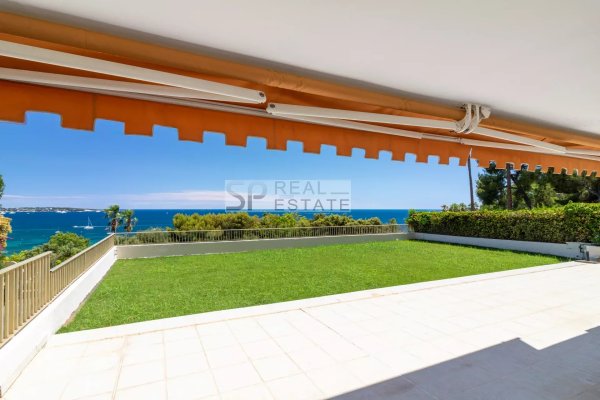 GOLFE-JUAN – VUE MER PANORAMIQUE - 4 PIECES AVEC VASTE JARDIN — photo 1