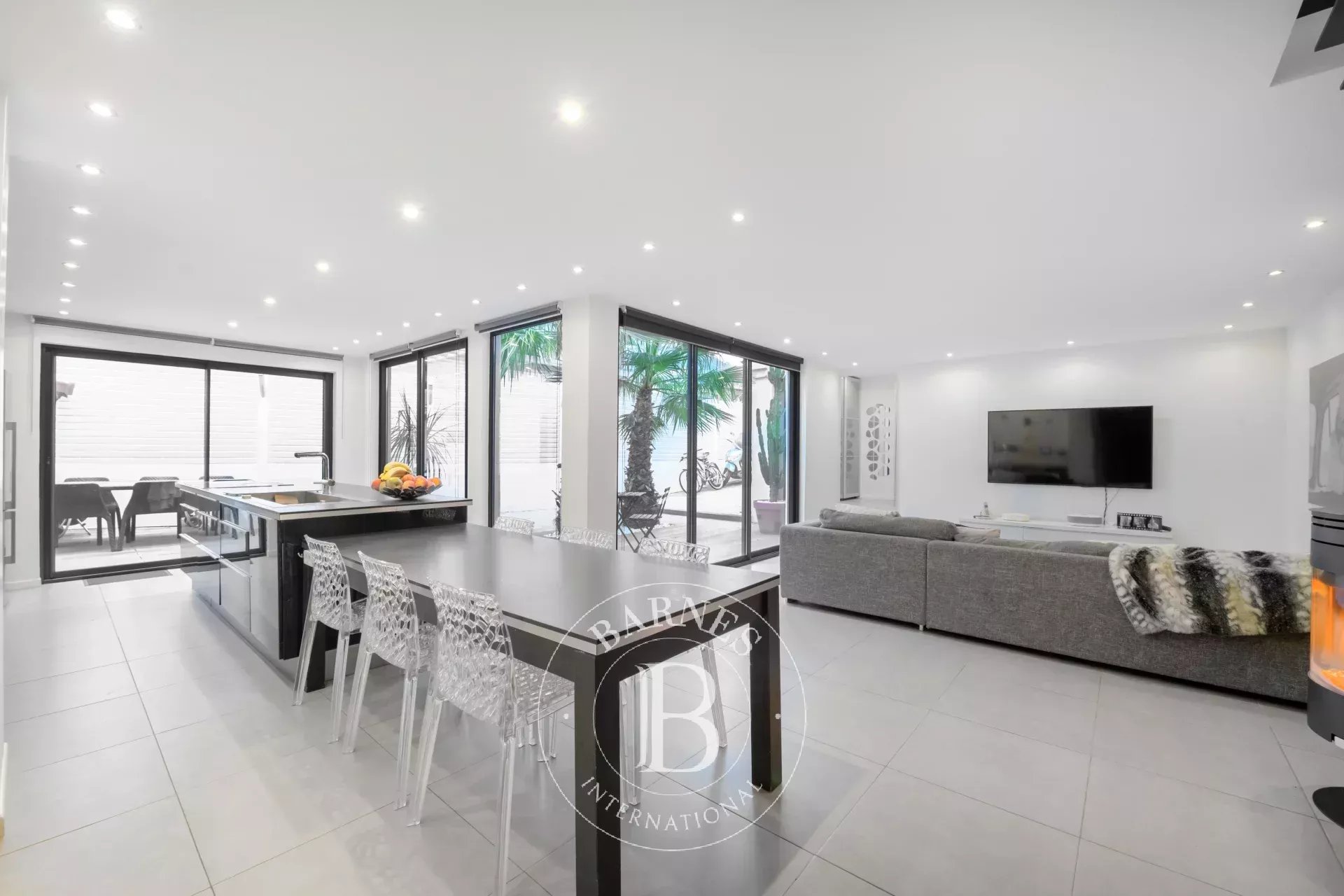 Ev Marseille 8ème - picture 7