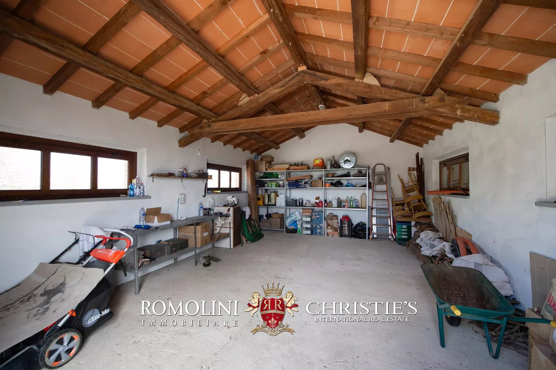 4 Bedroom Villa/Townhouse's Image 38
