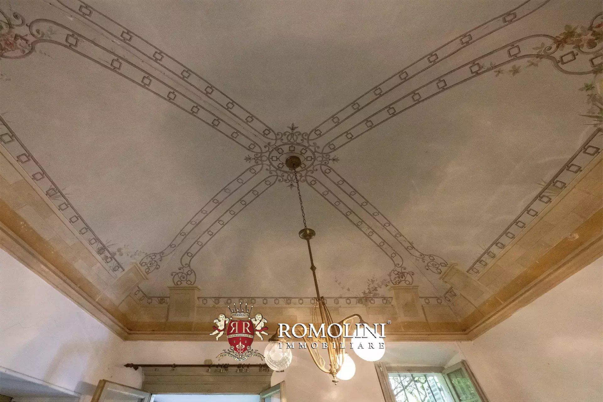 17 Bedroom Villa/Townhouse's Image 38
