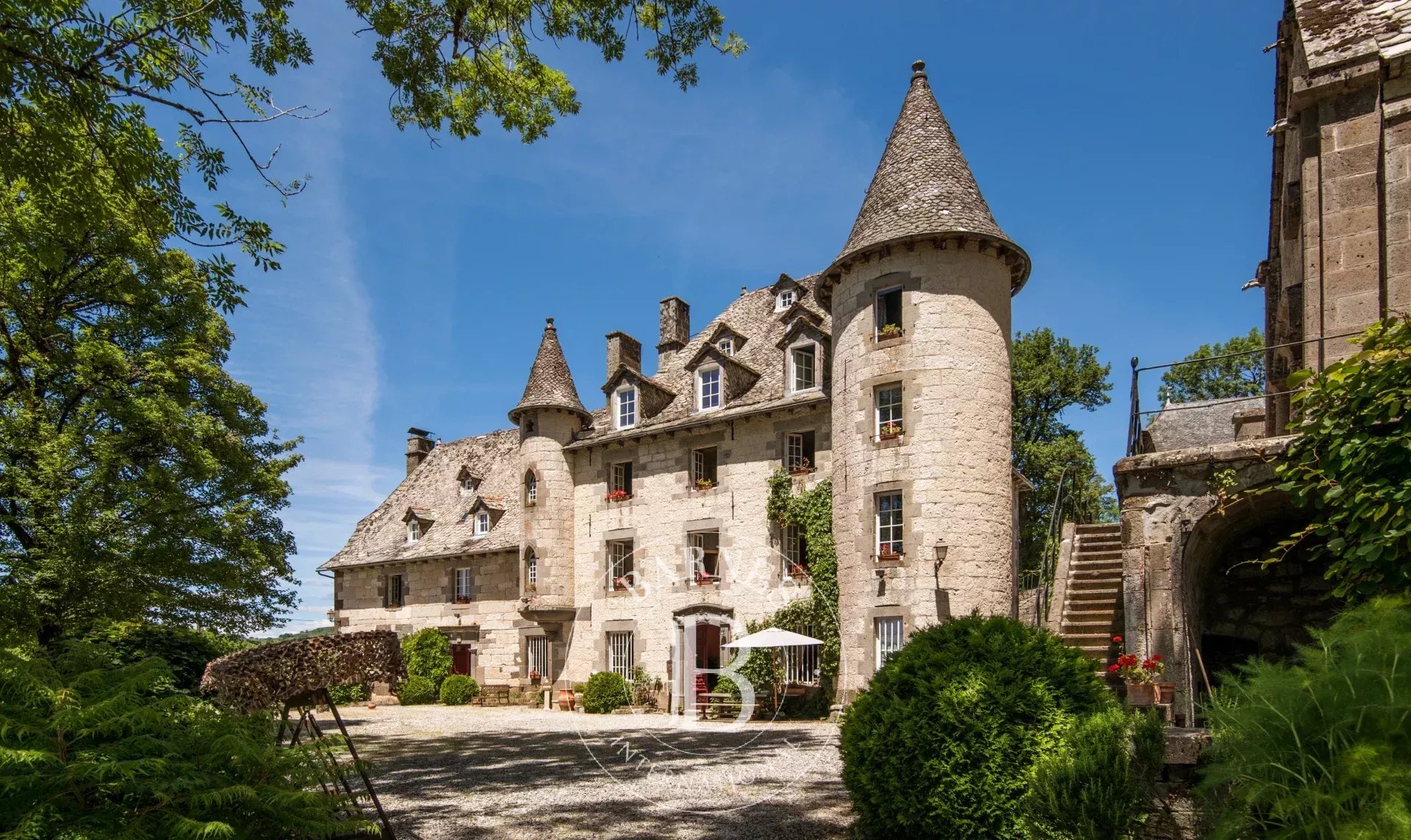 Aurillac  - Manoir 16 Pi&egrave;ces 11 Chambres - picture 13