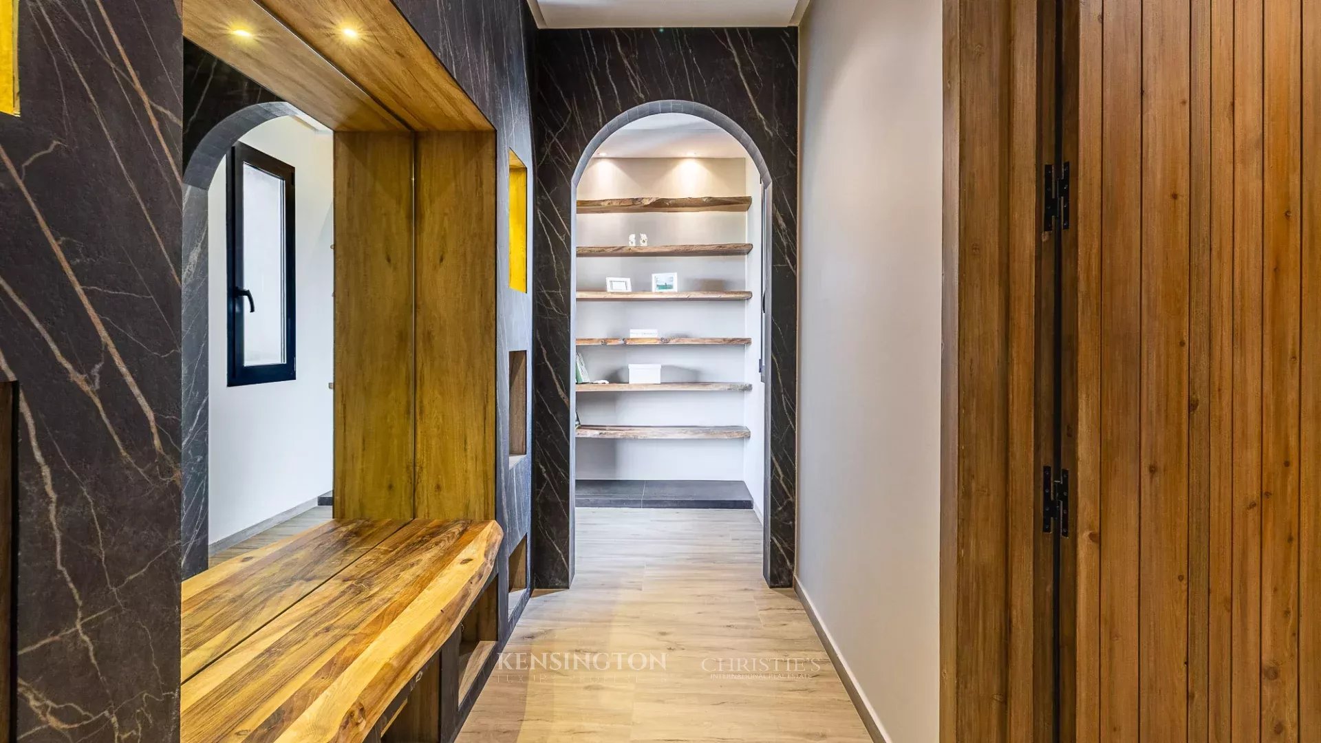 5 Bedroom Villa/Townhouse's Image 33