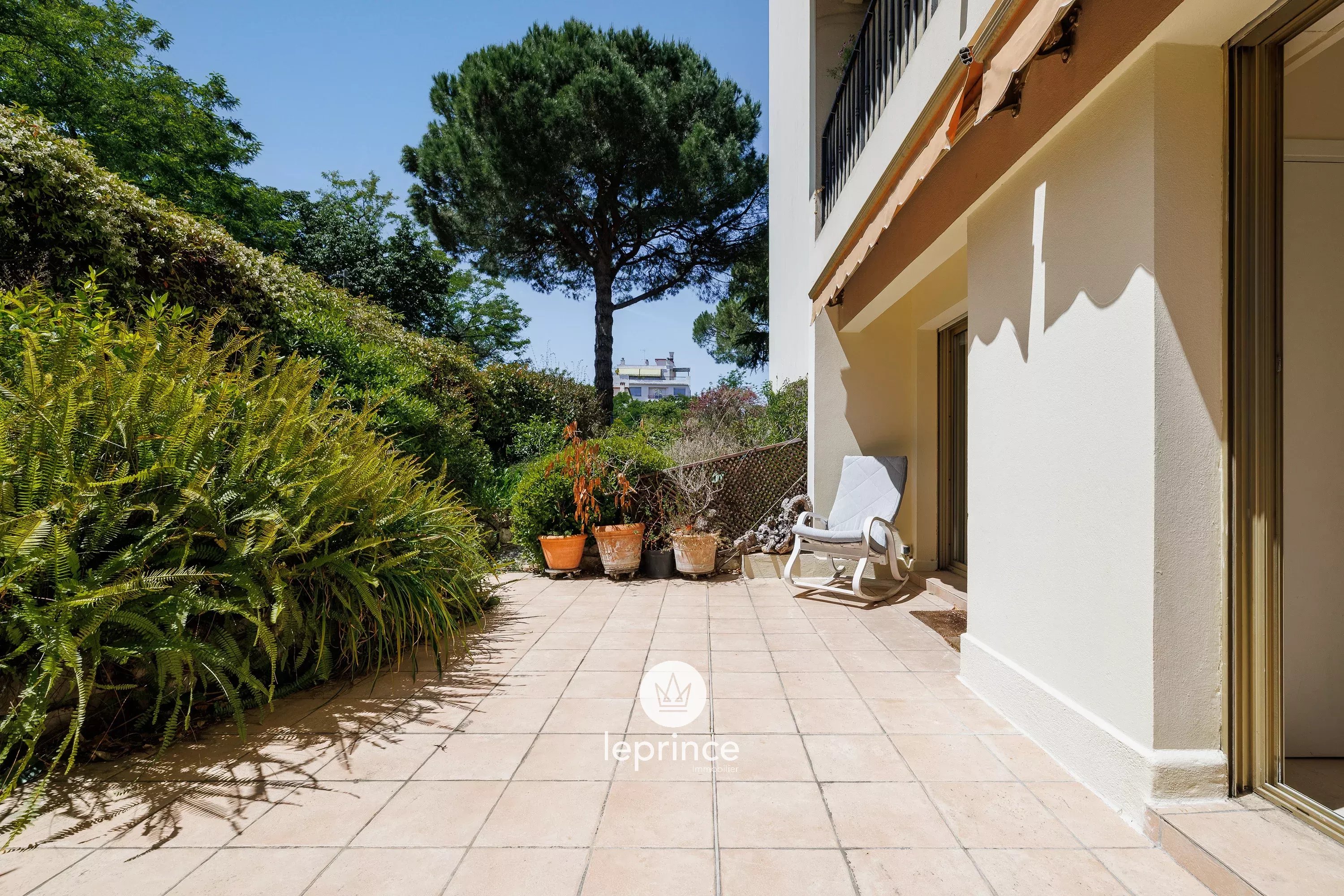 Nice Cimiez - 2-Bedroom Apartment Garden Level - Garage