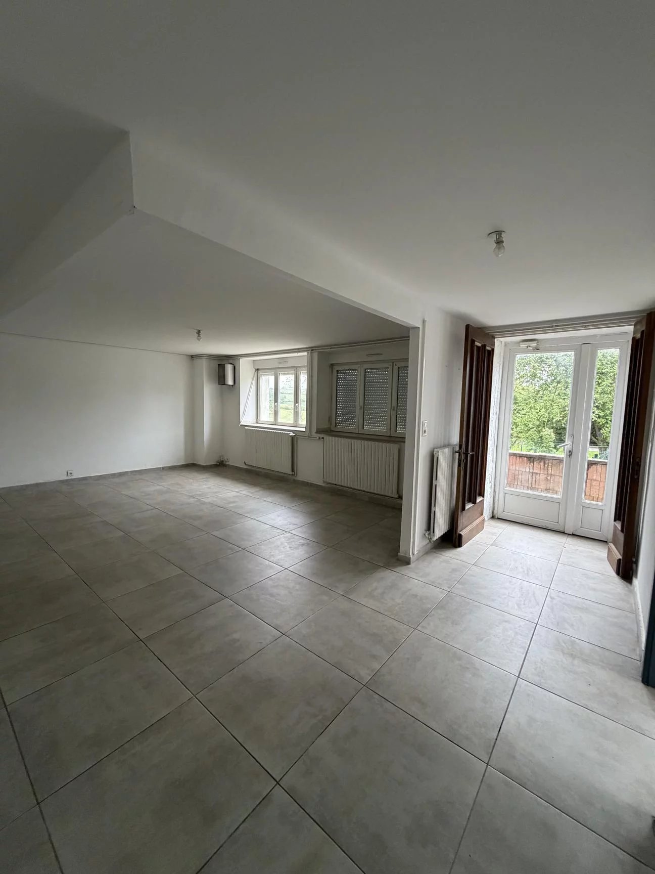 Location T3 90 m² à Dommartin-Aux-Bois 690 ¤ CC /mois