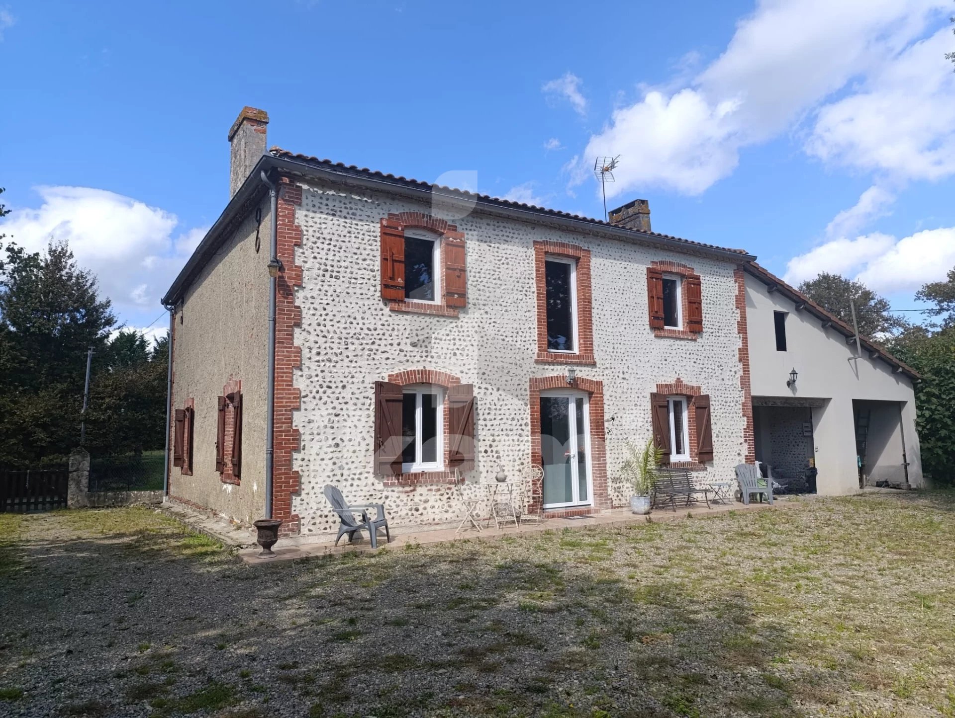 Aire-sur-l'Adour -  Maison 90 m2 avec Grand Terrain de 3895