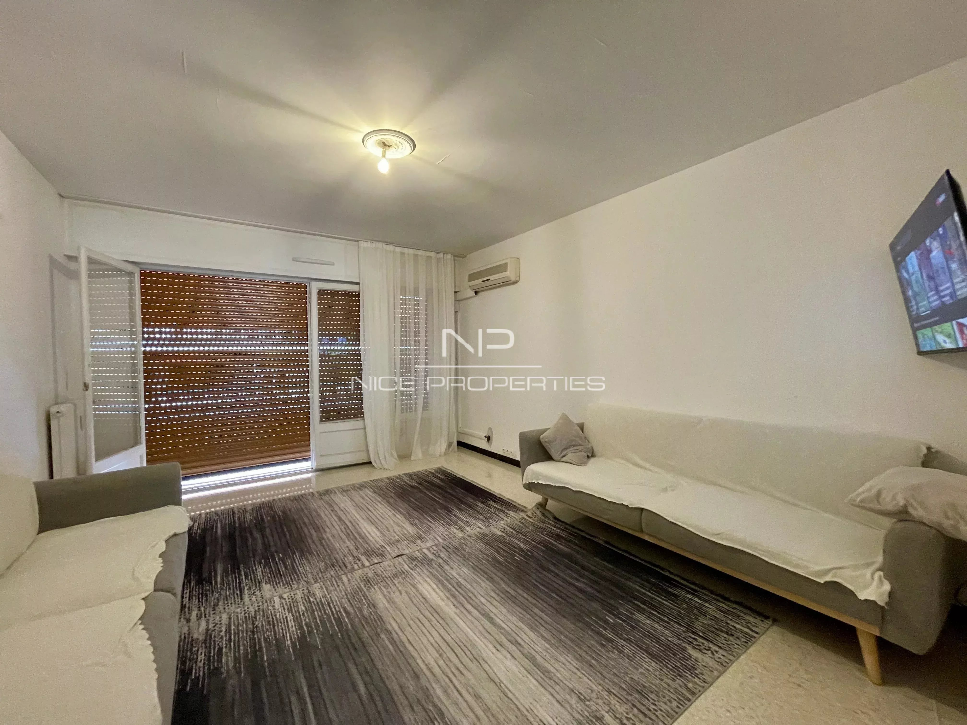 Antibes, appartement à 500 mètres de la plage.