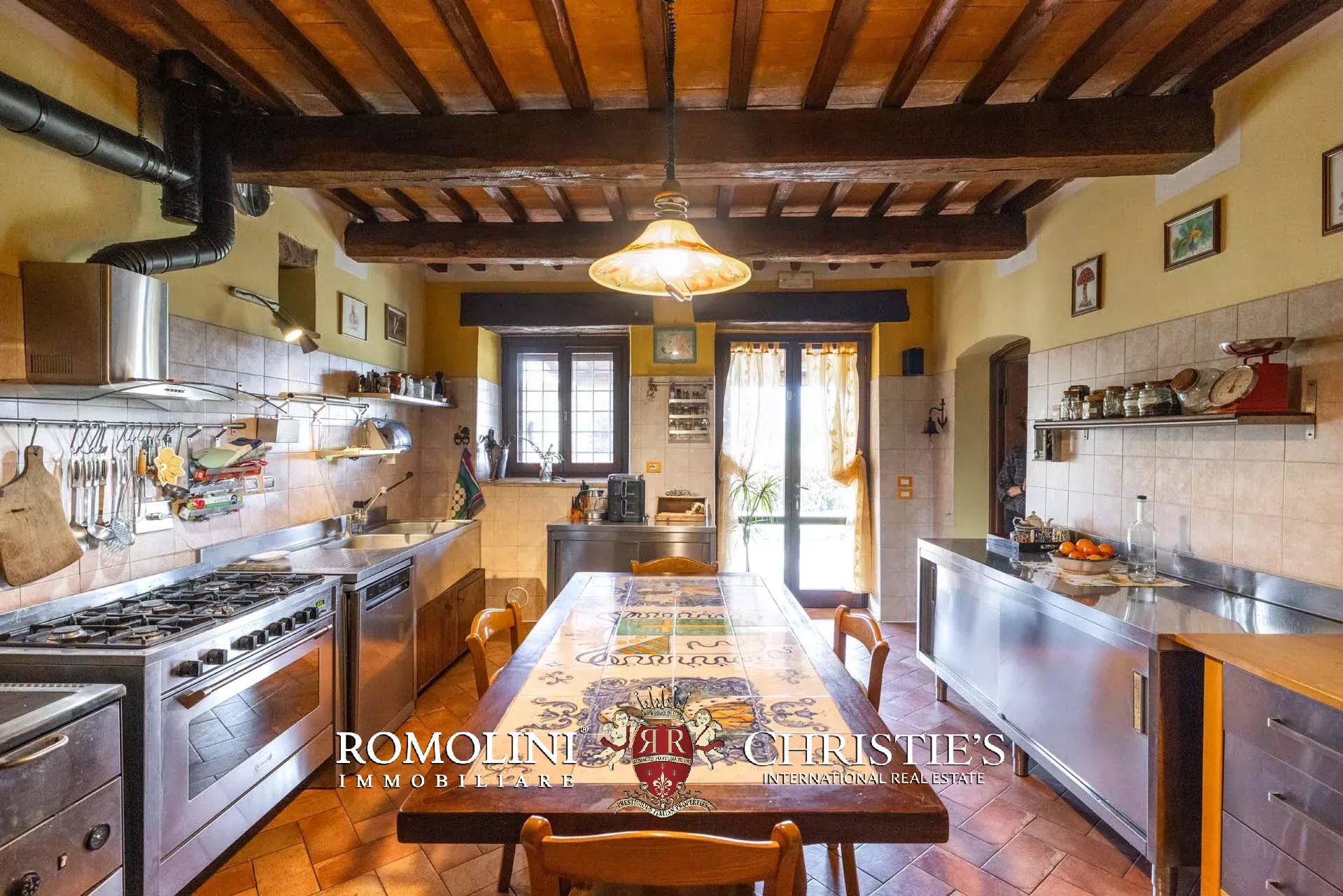 6 Bedroom Villa/Townhouse's Image 29