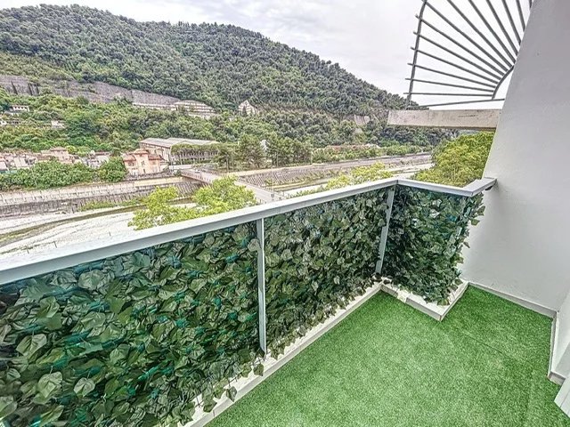 Agence immobilière de AZUR LOC INVEST