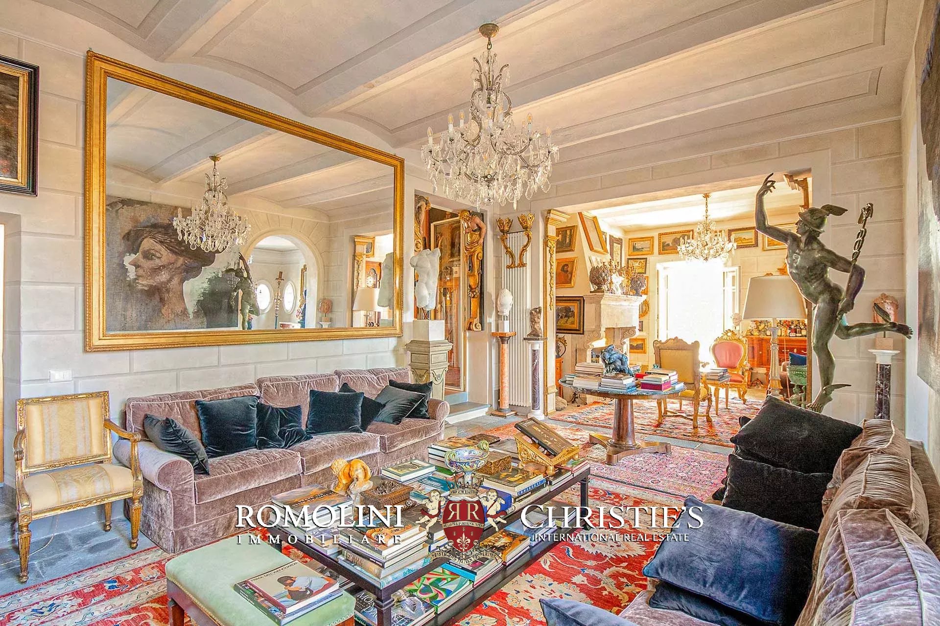 27 Bedroom Villa/Townhouse's Image 16