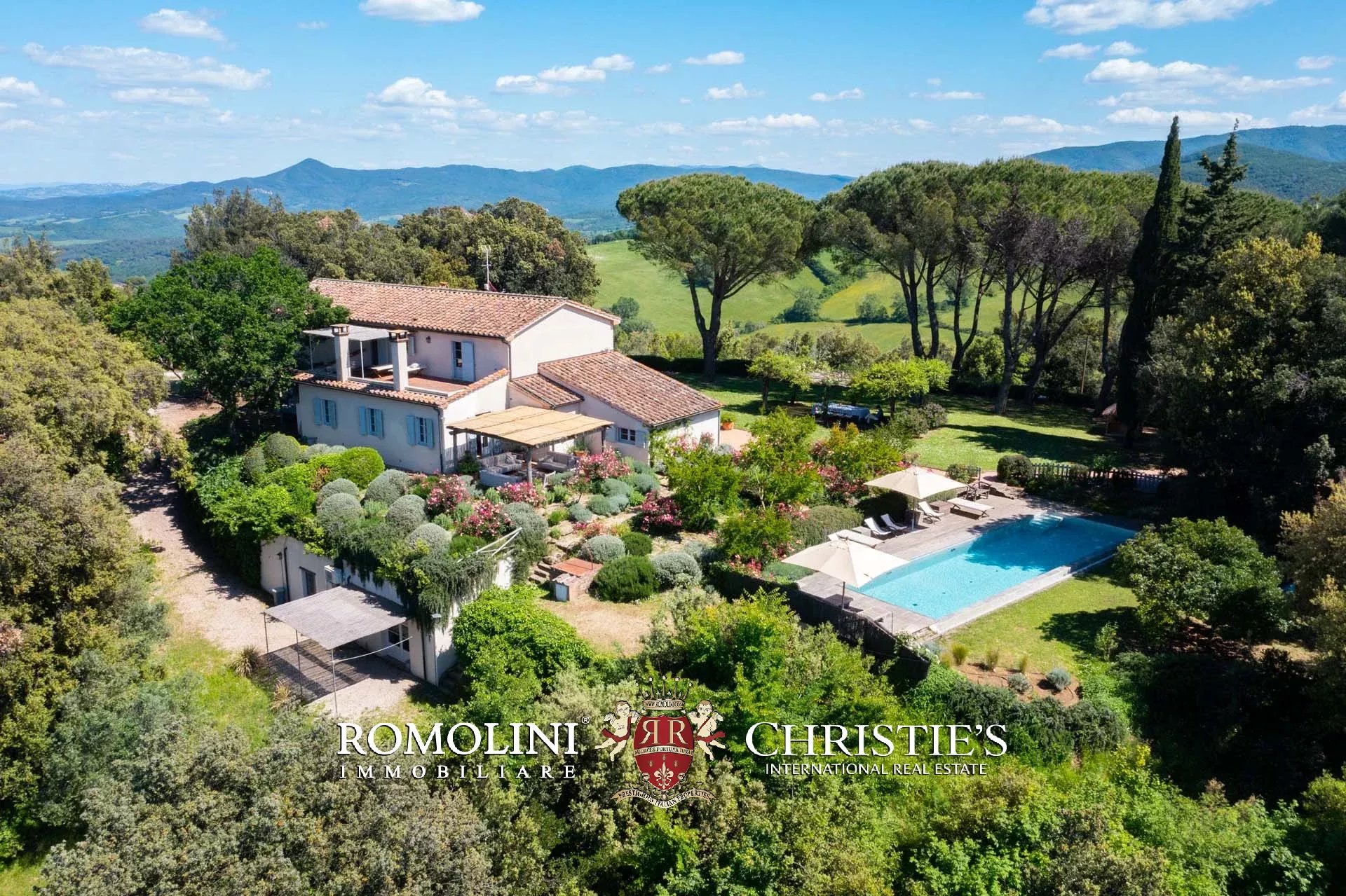 EQUESTRIAN SEA VIEW WINE ESTATE WITH VINEYARDS FOR SALE CLOSE TO BOLGHERI, TUSCANY